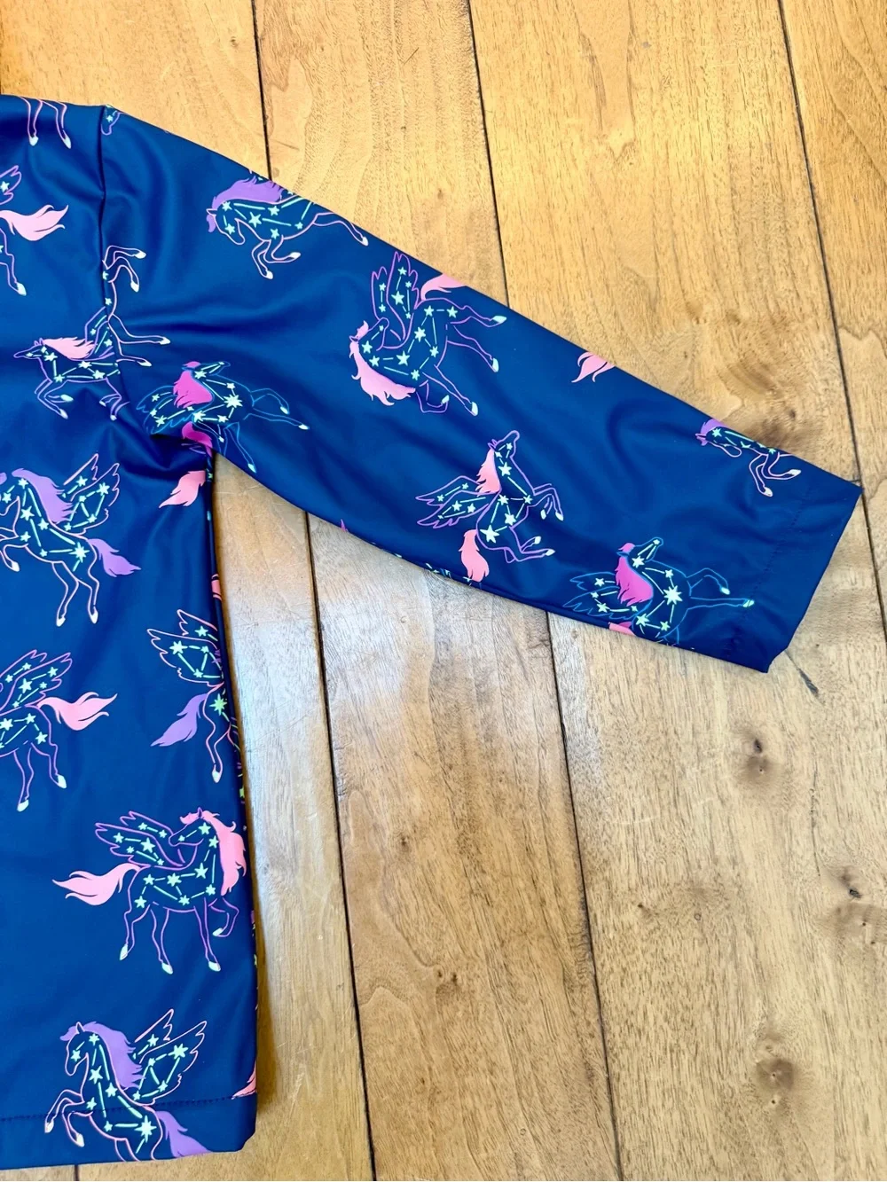 Hatley Girls Size 8 Pegasus Color Changing Terry Lined Raincoat Navy